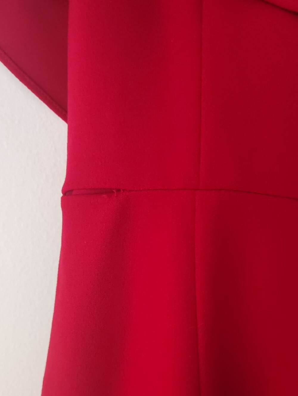 le chateau Red Off The Shoulder  Ruffle Bodycon Midi Dress - Picture 4 of 4